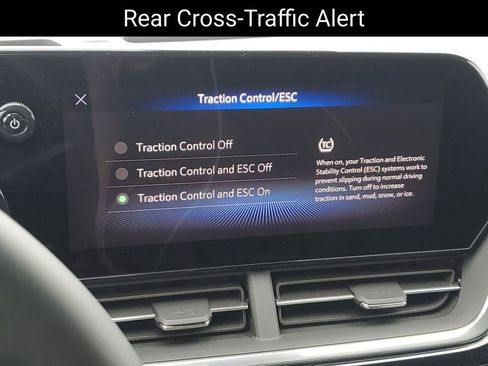 Certified 2025 Chevrolet Trax ACTIV w/ Driver Confidence Package image 15