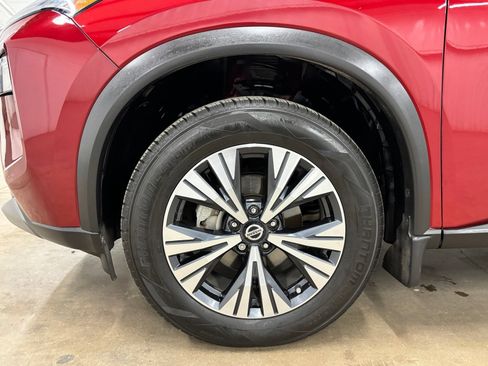 Used 2021 Nissan Rogue SV w/ Premium Package FWD image 10
