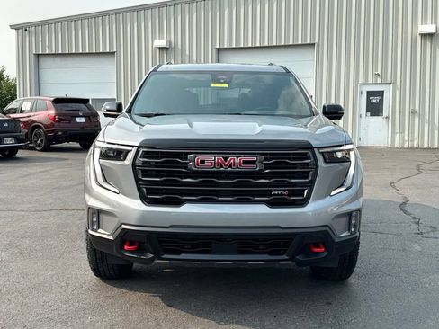 Used 2025 GMC Acadia AT4 AWD/4WD image 2
