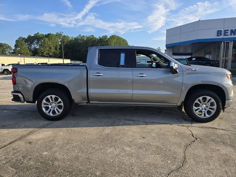 Certified 2025 Chevrolet Silverado 1500 LTZ AWD/4WD image 8