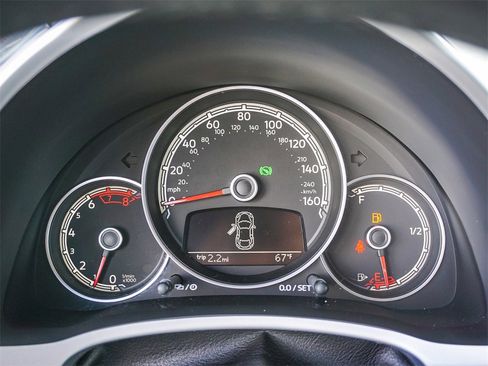 Used 2018 Volkswagen Beetle 2.0T S image 20