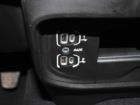 Used 2024 RAM 2500 Tradesman w/ Chrome Appearance Group AWD/4WD image 40