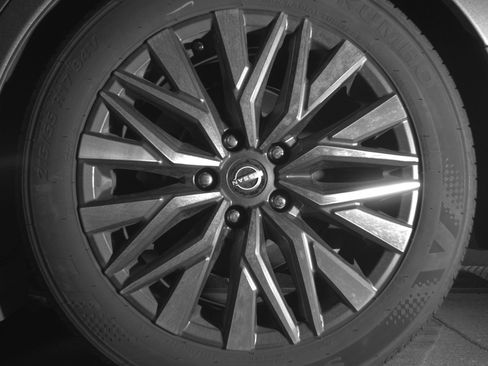 Used 2025 Nissan Altima 2.5 SV image 14