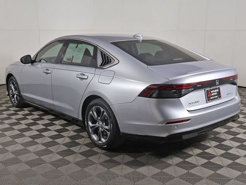 Used 2025 Honda Accord EX-L image 9