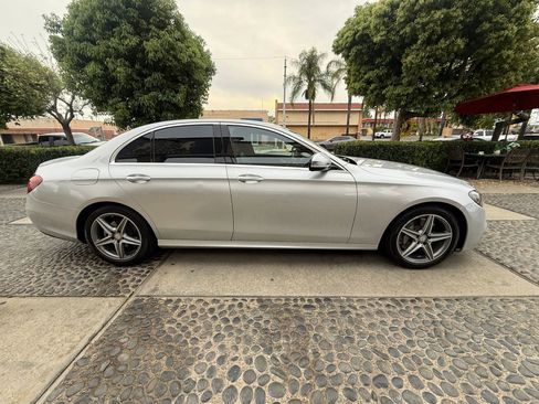 Used 2017 Mercedes-Benz E 300 image 4
