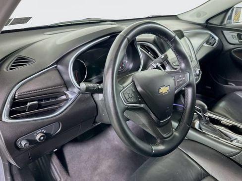 Used 2024 Chevrolet Malibu LT FWD image 11
