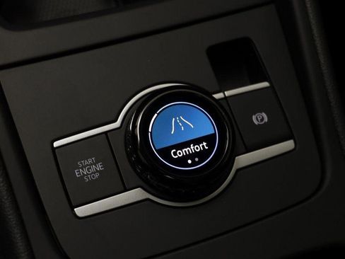 New 2026 Volkswagen Tiguan SE image 10