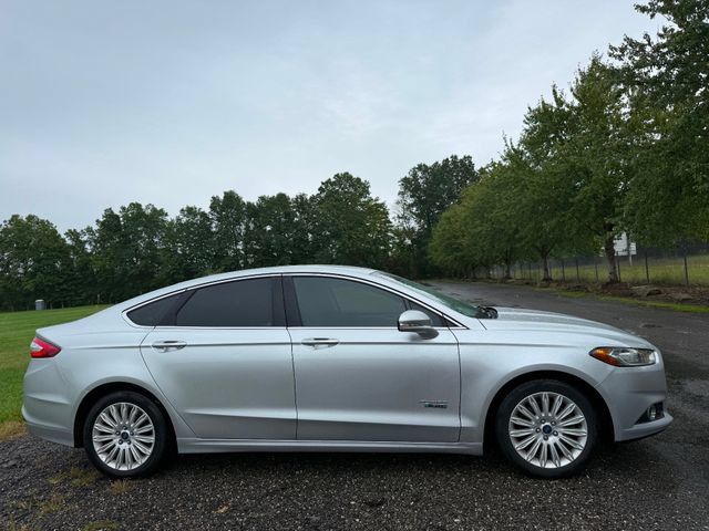Used 2016 Ford Fusion Energi SE FWD image 5