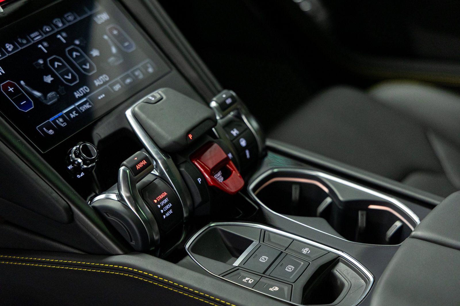 Used 2024 Lamborghini Urus S AWD/4WD image 30