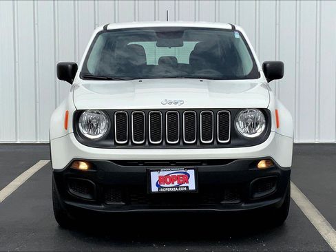 Used 2017 Jeep Renegade Sport w/ Power & Air Group FWD image 3