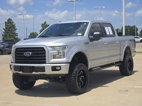 Used 2017 Ford F150 XLT w/ Equipment Group 302A Luxury AWD/4WD image 3