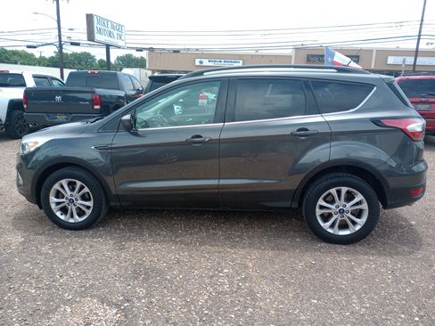 Used 2018 Ford Escape SEL FWD image 4