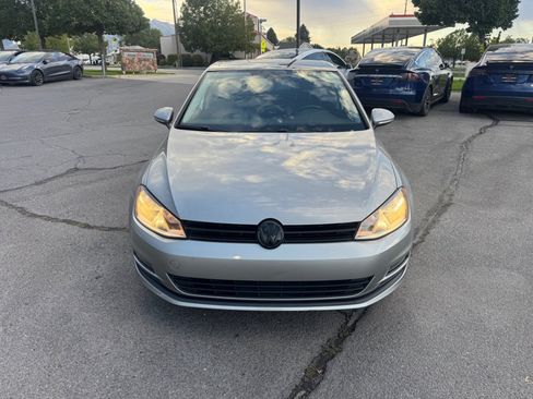 Used 2017 Volkswagen Golf SE FWD image 8