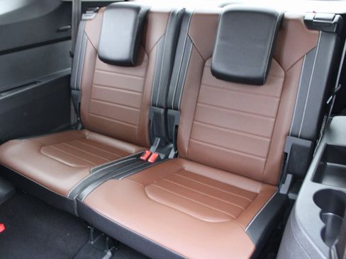 Certified 2021 Volkswagen Atlas SEL Premium image 25