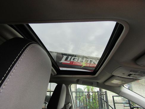 Used 2016 Toyota RAV4 XLE FWD image 8