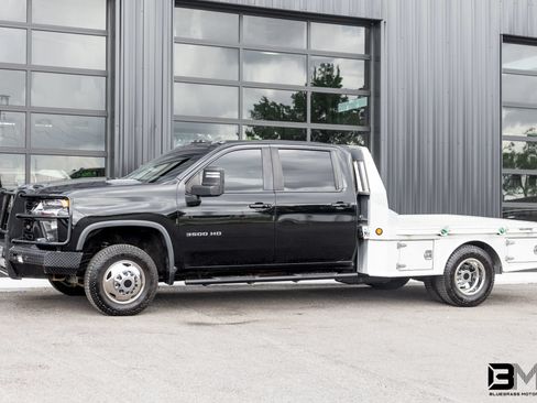 Used 2021 Chevrolet Silverado 3500 LT w/ Convenience Package AWD/4WD image 3