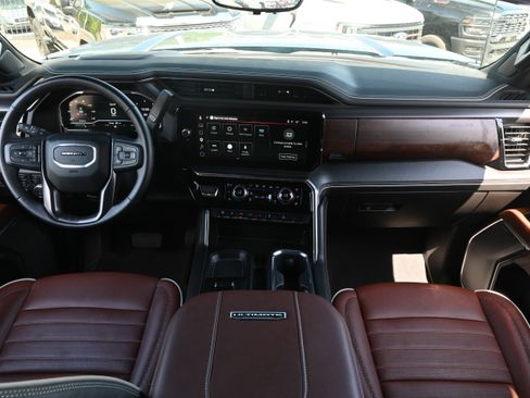 Used 2025 GMC Sierra 2500 Denali Ultimate AWD/4WD image 32