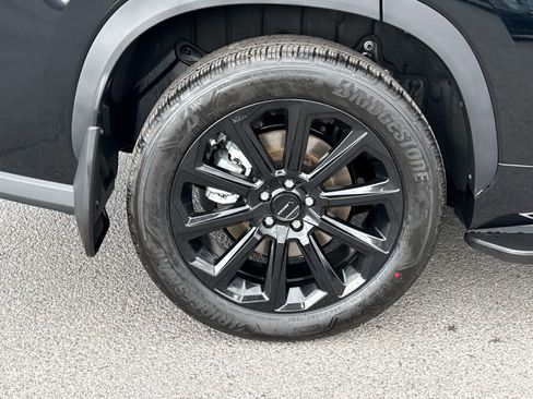 Used 2026 Toyota Highlander XLE image 7