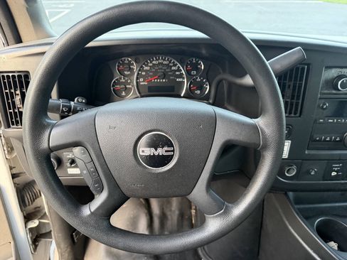 Used 2018 GMC Savana 3500 Extended w/ Driver Convenience Package RWD image 20