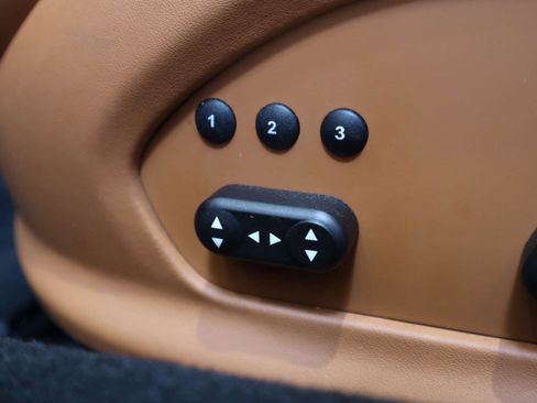 Used 2014 Ferrari California RWD image 24