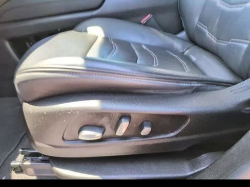 Certified 2023 Cadillac XT6 Sport w/ Platinum Package AWD/4WD image 16