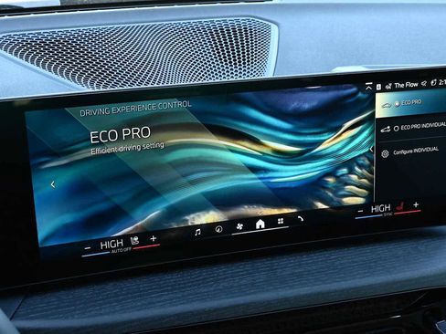 New 2026 BMW 330i Sedan w/ M Sport Package image 27