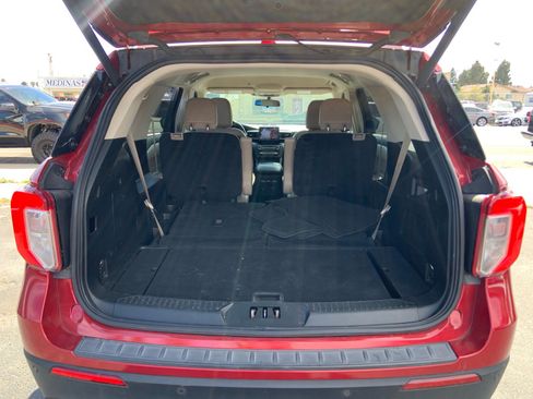 Used 2020 Ford Explorer XLT w/ Equipment Group 202A RWD image 10