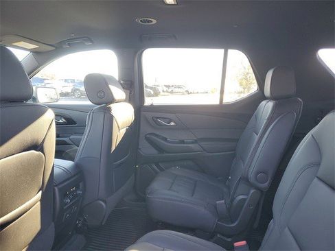 Certified 2023 Chevrolet Traverse RS image 9