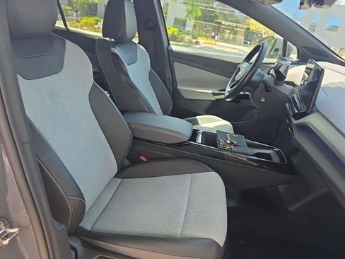 Used 2023 Volkswagen ID.4 Pro RWD image 11