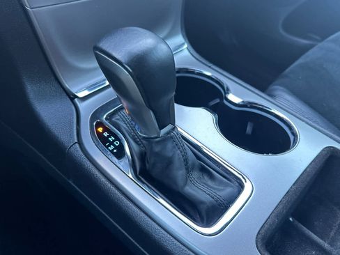 Used 2018 Jeep Grand Cherokee Altitude image 21