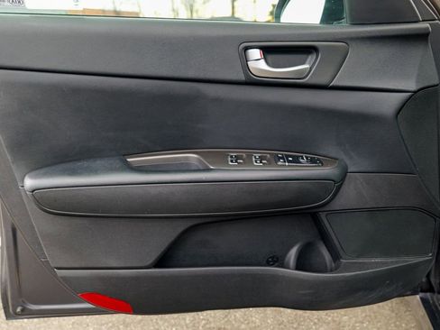 Used 2019 Kia Optima S w/ S Panoramic Sunroof Package image 17