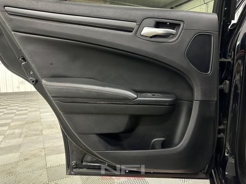 Used 2016 Chrysler 300 S AWD/4WD image 37