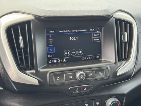 Used 2022 GMC Terrain SLE w/ Elevation Edition image 26