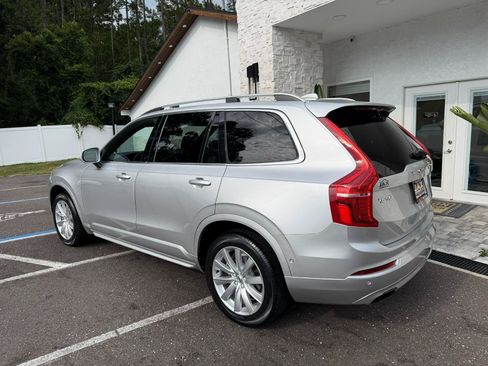 Used 2018 Volvo XC90 T6 Momentum w/ Convenience Package AWD/4WD image 11