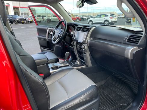 Certified 2022 Toyota 4Runner SR5 Premium image 17