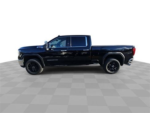 Used 2021 GMC Sierra 2500 SLT w/ SLT Preferred Package image 5