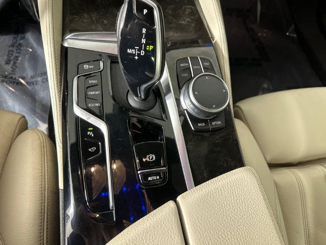 Used 2021 BMW 540i xDrive w/ M Sport Package AWD/4WD image 16