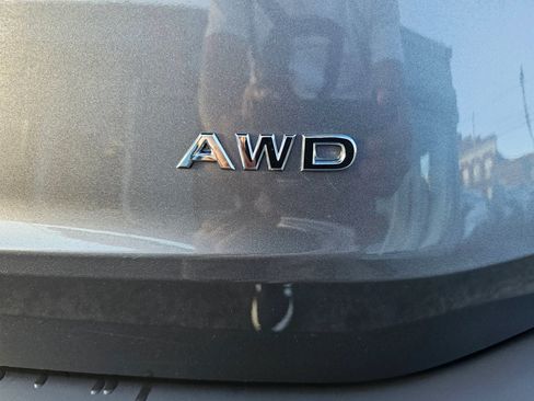 Used 2023 Nissan Rogue S AWD/4WD image 28