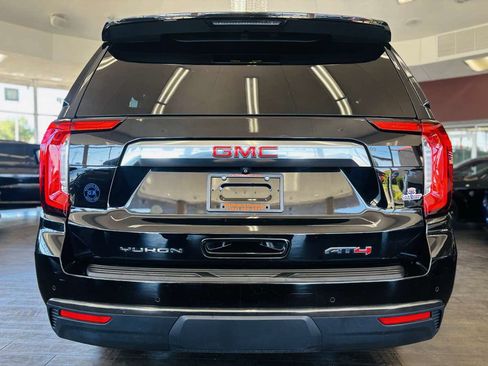Used 2021 GMC Yukon XL AT4 w/ AT4 Premium Plus Package AWD/4WD image 11