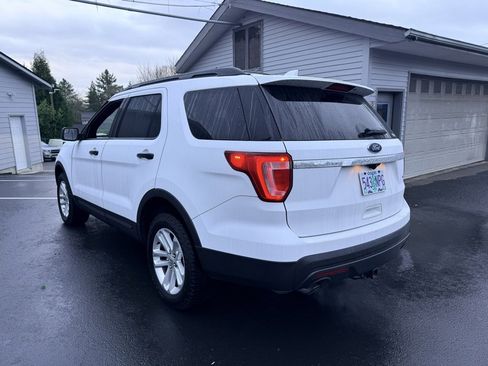 Used 2016 Ford Explorer 4WD image 3