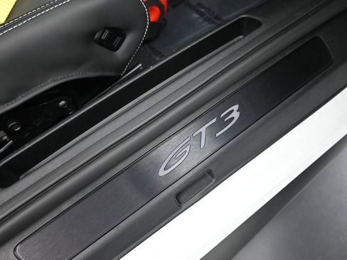 Certified 2022 Porsche 911 GT3 image 33