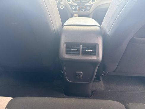 Used 2024 Chevrolet Equinox LT FWD image 43