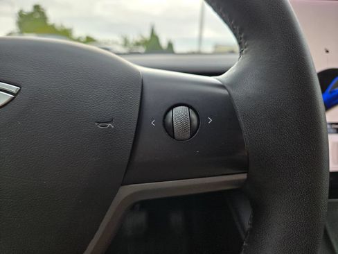 Used 2021 Tesla Model 3 Standard Range Plus RWD image 30