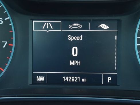 Used 2017 Chevrolet Cruze Premier FWD image 16