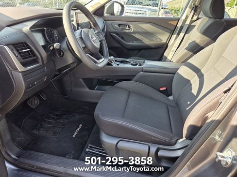 Used 2023 Nissan Rogue S AWD/4WD image 5
