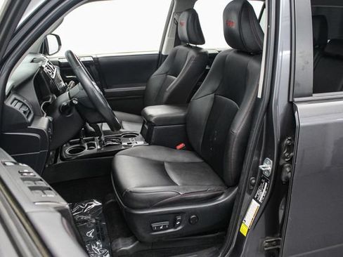 Used 2022 Toyota 4Runner TRD Off-Road Premium AWD/4WD image 20