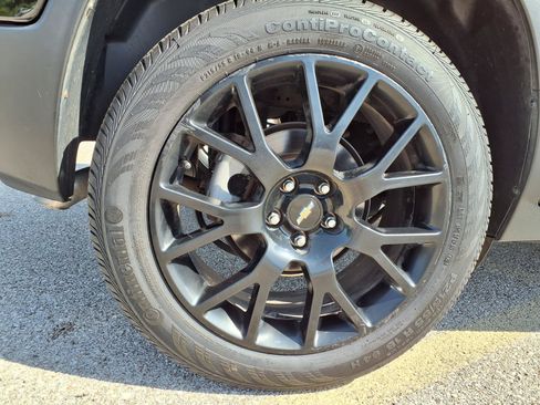 Used 2021 Chevrolet Trax LT w/ Midnight Edition AWD/4WD image 34