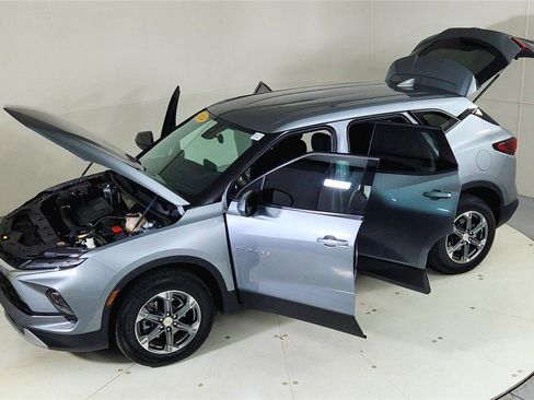 Used 2024 Chevrolet Blazer LT image 25
