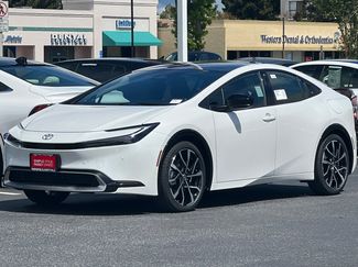 New 2026 Toyota Prius Plug-In Hybrid video 2