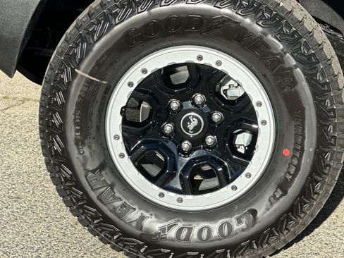 New 2025 Ford Bronco Outer Banks w/ Sasquatch Package image 31